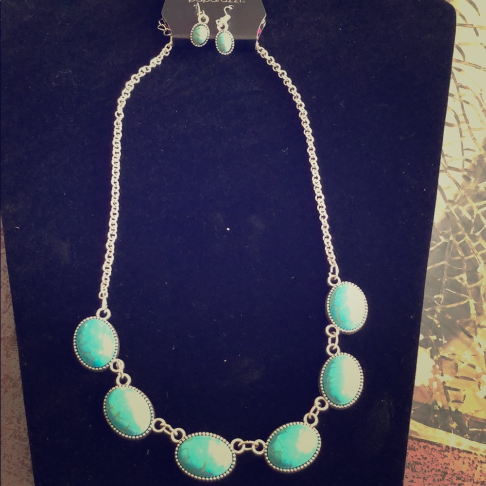 Turquoise w/ Silver necklace w/ earrings